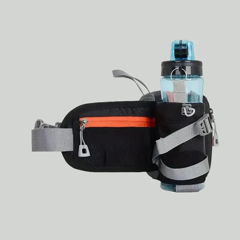 Lekka saszetka outdoorowa na pas – model z uchwytem na bidon