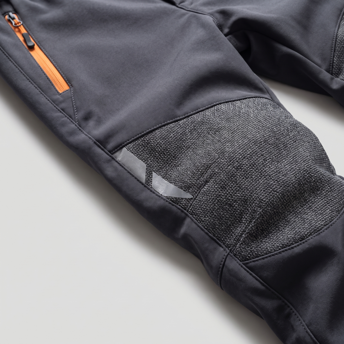 Spodnie trekkingowe męskie – softshell z polarem - wzmocnione kolana