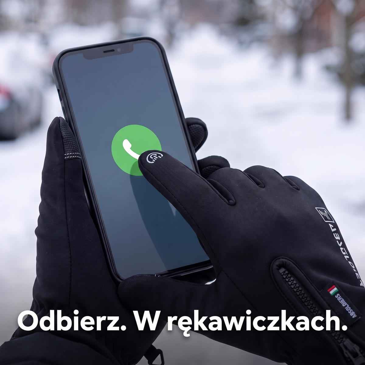Obsługa telefonu w dotykowych rękawiczkach zimowych