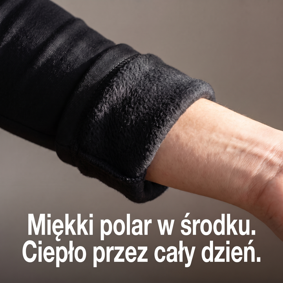 Mankiet koszulki termoaktywnej damskiej – miękki polar od wewnątrz